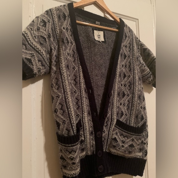 Short Sleeve Cardigan - Picture 2 of 4